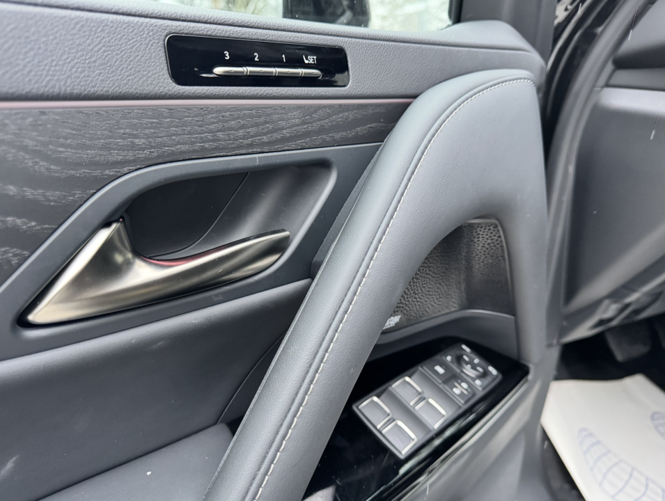 Lexus LX III рестайлинг 2, 2025 год, 20 500 000 рублей, 7 фотография