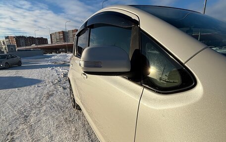 Toyota Ractis I, 2009 год, 665 000 рублей, 12 фотография