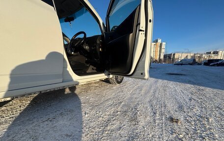 Toyota Ractis I, 2009 год, 665 000 рублей, 20 фотография