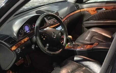 Mercedes-Benz E-Класс, 2002 год, 550 000 рублей, 2 фотография