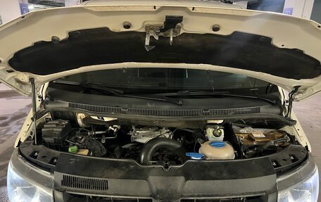 Volkswagen Multivan T5, 2012 год, 1 990 000 рублей, 18 фотография