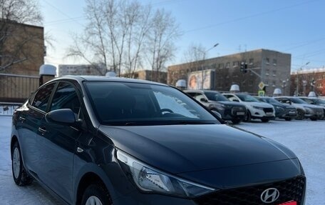 Hyundai Solaris II рестайлинг, 2021 год, 1 590 000 рублей, 8 фотография