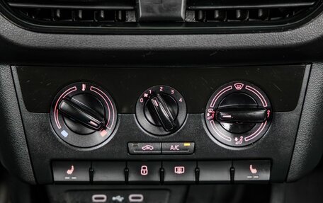 Volkswagen Polo VI (EU Market), 2021 год, 1 460 000 рублей, 33 фотография