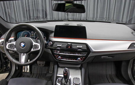 BMW 5 серия, 2019 год, 4 898 000 рублей, 14 фотография