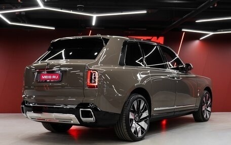 Rolls-Royce Cullinan, 2024 год, 59 900 000 рублей, 12 фотография