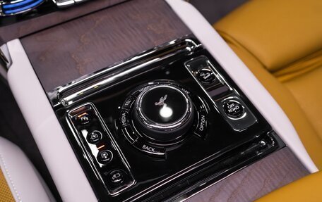 Rolls-Royce Cullinan, 2024 год, 59 900 000 рублей, 27 фотография