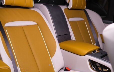 Rolls-Royce Cullinan, 2024 год, 59 900 000 рублей, 33 фотография