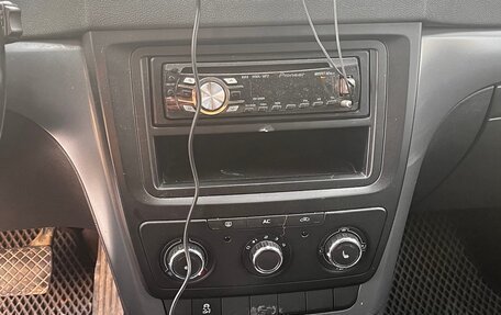 Skoda Yeti I рестайлинг, 2011 год, 850 000 рублей, 9 фотография