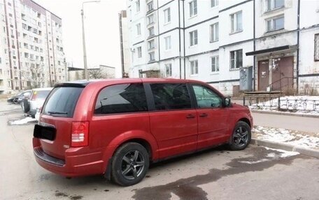 Chrysler Town & Country V рестайлинг, 2008 год, 1 220 000 рублей, 5 фотография