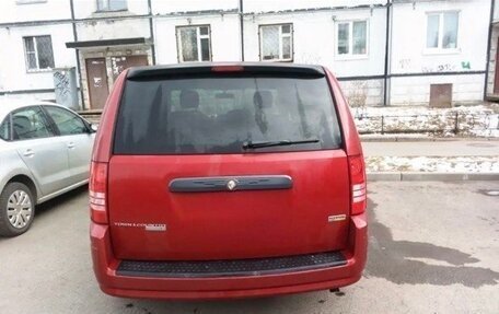 Chrysler Town & Country V рестайлинг, 2008 год, 1 220 000 рублей, 2 фотография