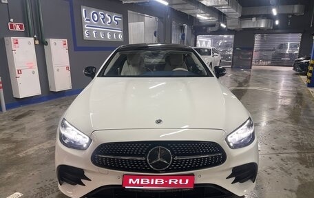 Mercedes-Benz E-Класс, 2021 год, 6 000 000 рублей, 1 фотография