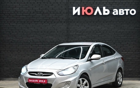 Hyundai Solaris II рестайлинг, 2013 год, 850 000 рублей, 1 фотография