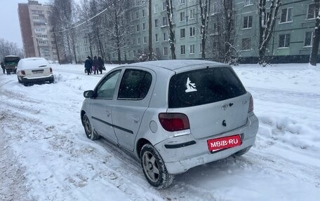 Toyota Yaris I рестайлинг, 2001 год, 170 000 рублей, 4 фотография