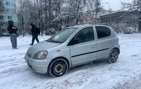 Toyota Yaris I рестайлинг, 2001 год, 170 000 рублей, 7 фотография
