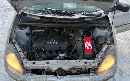 Toyota Yaris I рестайлинг, 2001 год, 170 000 рублей, 11 фотография