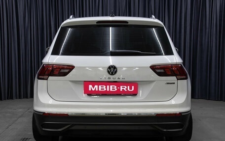 Volkswagen Tiguan II, 2022 год, 3 498 000 рублей, 6 фотография