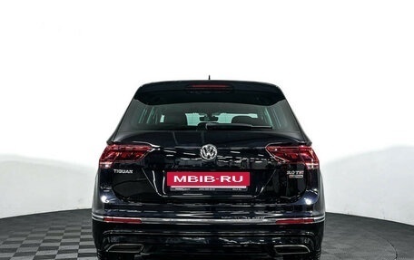 Volkswagen Tiguan II, 2018 год, 3 274 000 рублей, 6 фотография