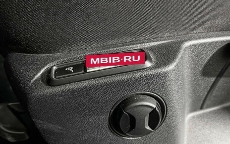 Volkswagen Tiguan II, 2018 год, 3 274 000 рублей, 14 фотография