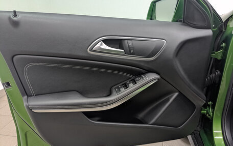 Mercedes-Benz GLA, 2015 год, 1 900 000 рублей, 19 фотография