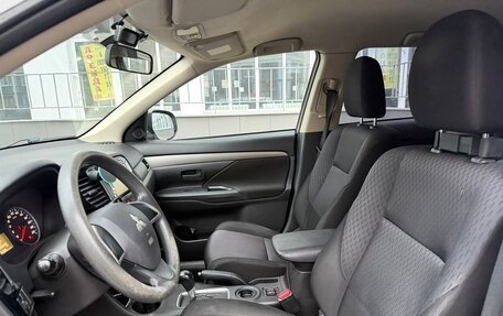 Mitsubishi Outlander III рестайлинг 3, 2012 год, 1 000 000 рублей, 5 фотография