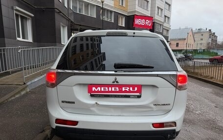 Mitsubishi Outlander III рестайлинг 3, 2012 год, 1 000 000 рублей, 3 фотография