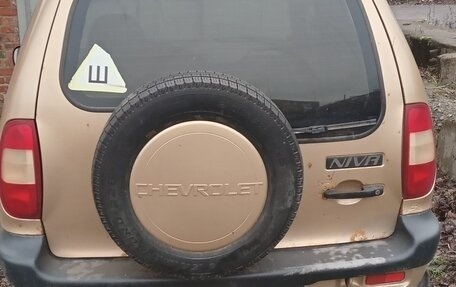 Chevrolet Niva I рестайлинг, 2005 год, 85 000 рублей, 10 фотография