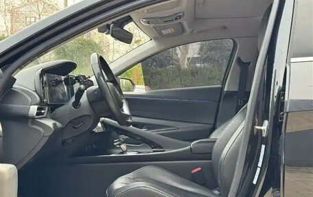 Hyundai Elantra, 2022 год, 1 680 000 рублей, 5 фотография