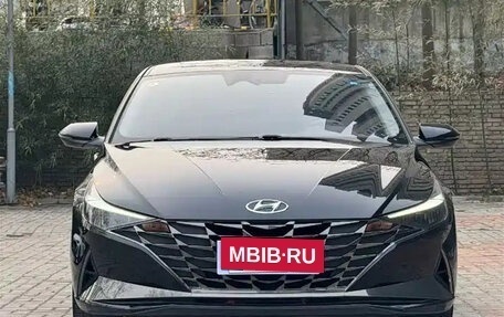 Hyundai Elantra, 2022 год, 1 680 000 рублей, 2 фотография