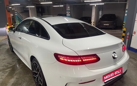 Mercedes-Benz E-Класс, 2021 год, 6 000 000 рублей, 4 фотография