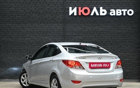 Hyundai Solaris II рестайлинг, 2013 год, 850 000 рублей, 4 фотография