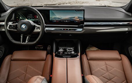 BMW 5 серия, 2024 год, 7 200 000 рублей, 16 фотография