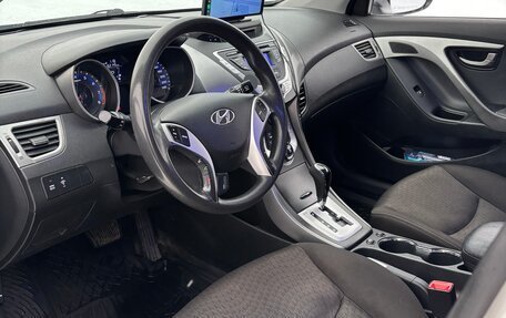 Hyundai Avante, 2011 год, 800 000 рублей, 6 фотография