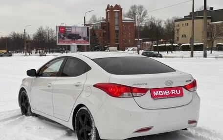 Hyundai Avante, 2011 год, 800 000 рублей, 4 фотография