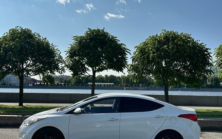 Hyundai Avante, 2011 год, 800 000 рублей, 15 фотография