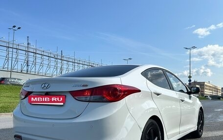 Hyundai Avante, 2011 год, 800 000 рублей, 18 фотография