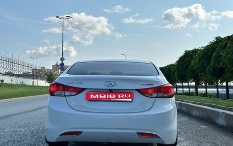 Hyundai Avante, 2011 год, 800 000 рублей, 17 фотография