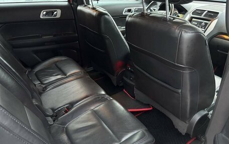 Ford Explorer VI, 2013 год, 1 200 000 рублей, 23 фотография