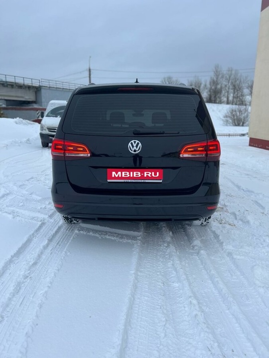 Volkswagen Sharan II рестайлинг, 2021 год, 550 000 рублей, 3 фотография