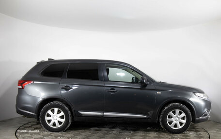 Mitsubishi Outlander III рестайлинг 3, 2018 год, 1 649 000 рублей, 4 фотография