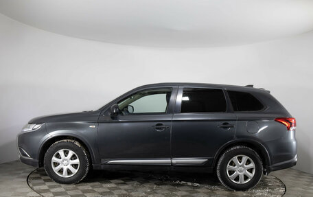 Mitsubishi Outlander III рестайлинг 3, 2018 год, 1 649 000 рублей, 8 фотография