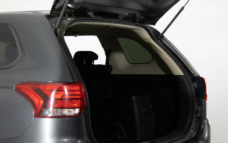 Mitsubishi Outlander III рестайлинг 3, 2018 год, 1 649 000 рублей, 18 фотография