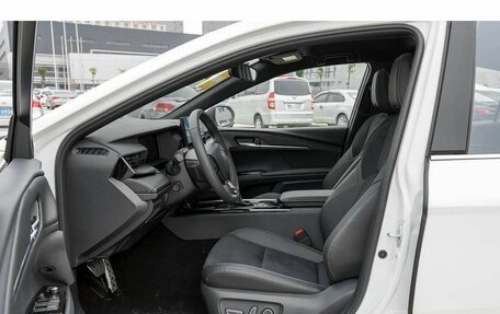 Toyota Camry, 2025 год, 4 800 000 рублей, 8 фотография