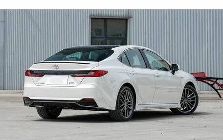 Toyota Camry, 2025 год, 4 800 000 рублей, 4 фотография