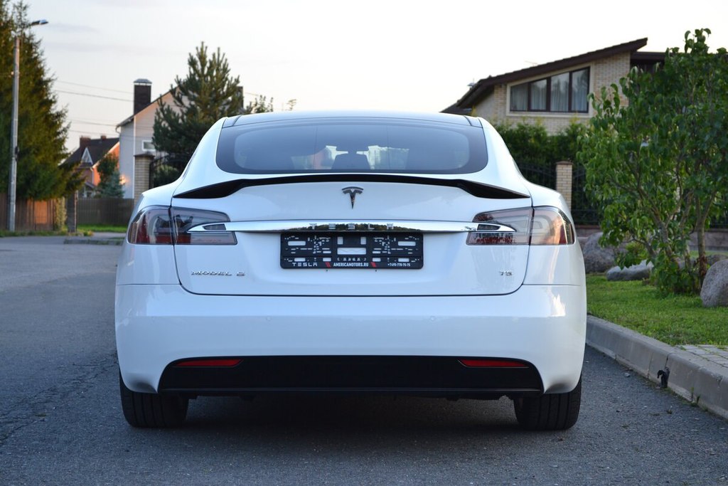 Tesla Model S I рестайлинг, 2016 год, 800 000 рублей, 4 фотография