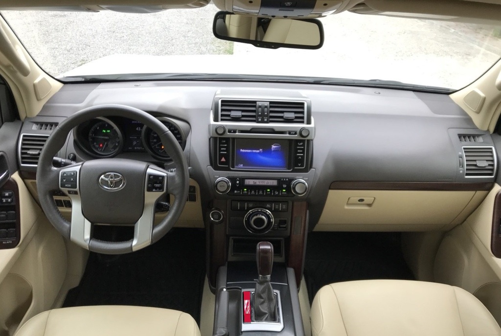 Toyota Land Cruiser Prado 150 рестайлинг, 2017 год, 900 000 рублей, 8 фотография