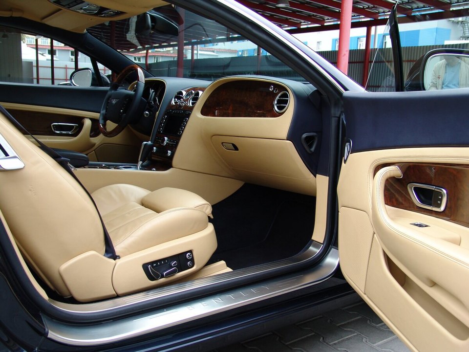 Bentley Continental GT, 2009 год, 700 000 рублей, 18 фотография