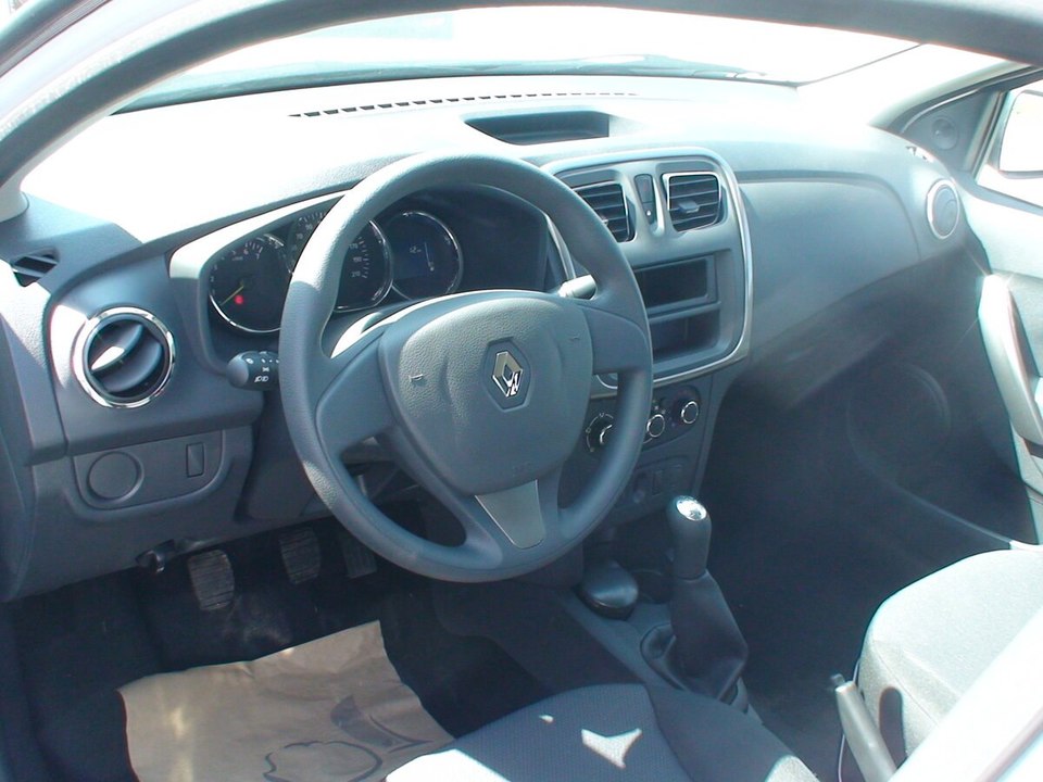 Renault Logan II рестайлинг, 2019 год, 190 000 рублей, 4 фотография