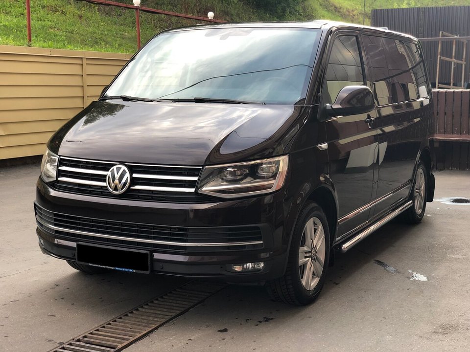 Volkswagen Multivan T6, 2016 год, 900 000 рублей, 1 фотография