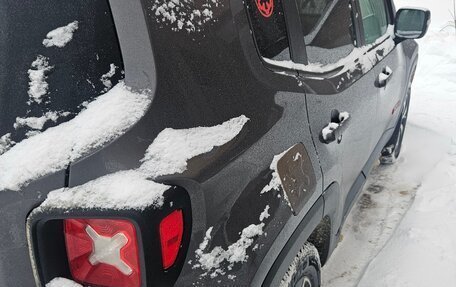 Jeep Renegade I рестайлинг, 2020 год, 1 915 000 рублей, 5 фотография