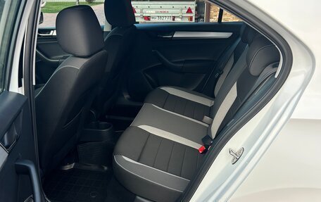 Skoda Rapid I, 2018 год, 1 300 000 рублей, 22 фотография